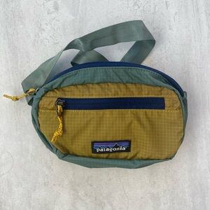 BNWOT Patagonia Ultralight Black Hole® Mini Hip Pack 1L